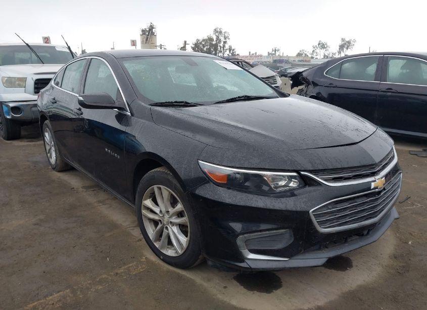 2018 Chevrolet Malibu LT (VIN 1G1ZD5ST6JF175229) main photo