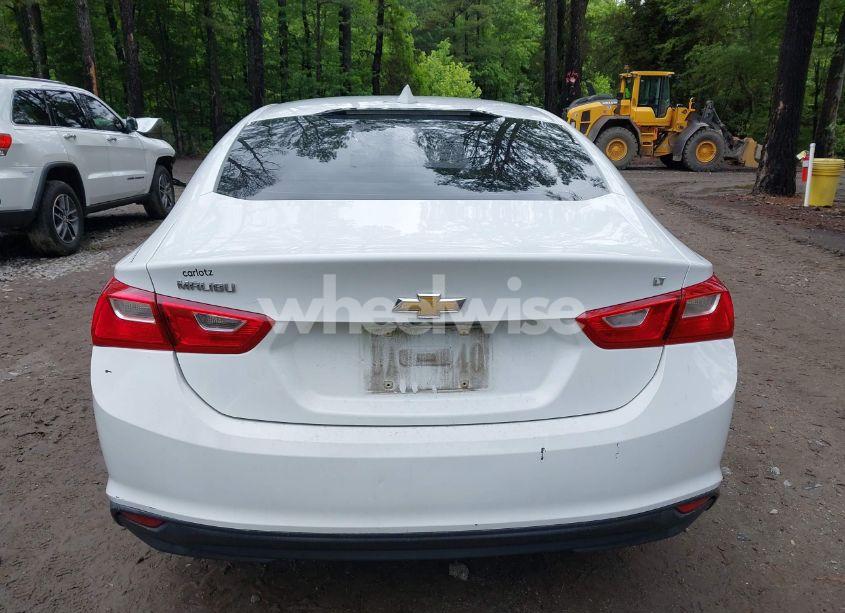 Photo 16 of 2018 Chevrolet Malibu LT (VIN 1G1ZD5ST6JF175618)