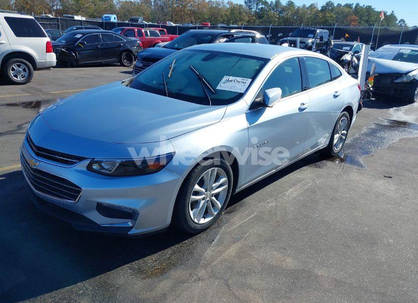 Photo 2 of 2018 Chevrolet Malibu LT (VIN 1G1ZD5ST6JF177532)