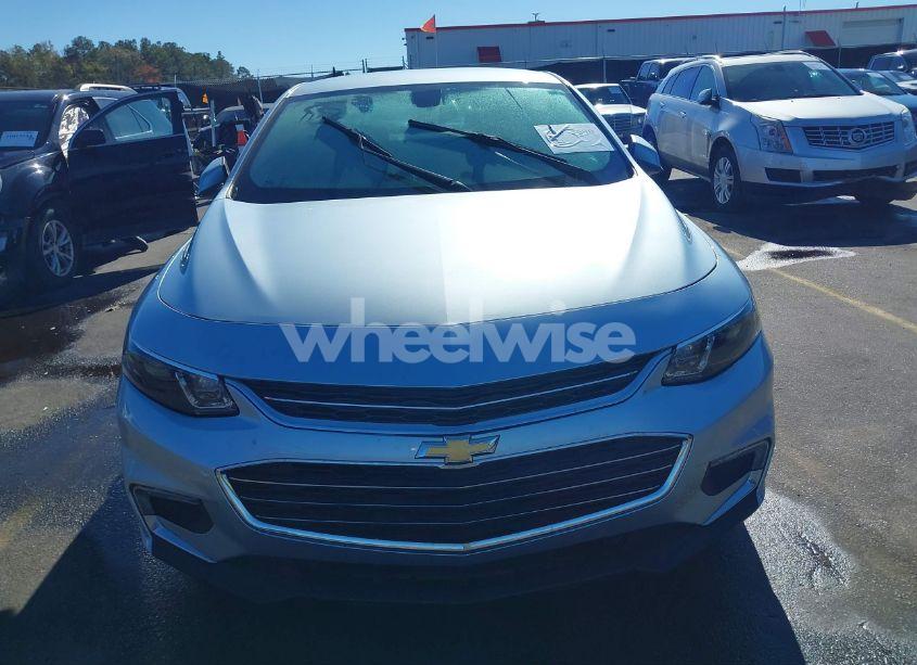 Photo 6 of 2018 Chevrolet Malibu LT (VIN 1G1ZD5ST6JF177532)