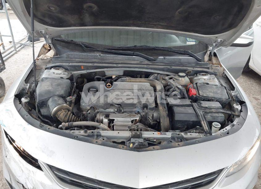 Photo 10 of 2018 Chevrolet Malibu LT (VIN 1G1ZD5ST6JF179474)