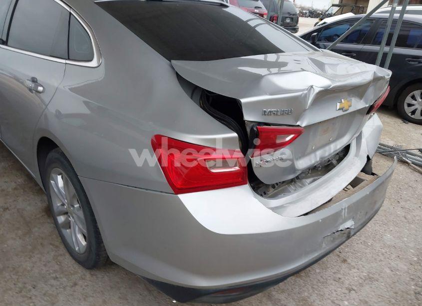 Photo 6 of 2018 Chevrolet Malibu LT (VIN 1G1ZD5ST6JF179474)