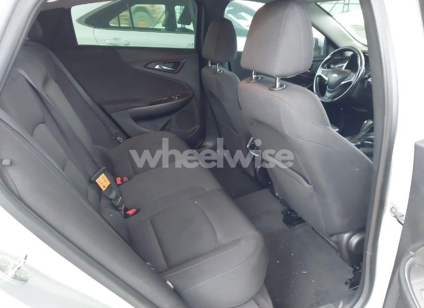 Photo 8 of 2018 Chevrolet Malibu LT (VIN 1G1ZD5ST6JF179474)