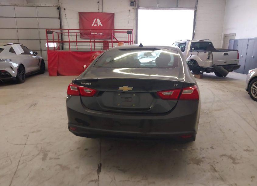 Photo 15 of 2018 Chevrolet Malibu LT (VIN 1G1ZD5ST6JF185839)