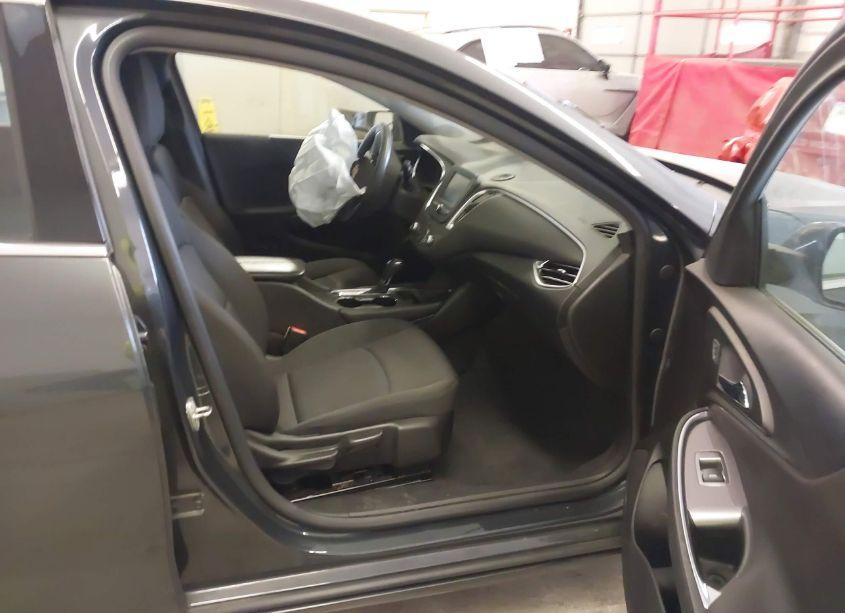 Photo 5 of 2018 Chevrolet Malibu LT (VIN 1G1ZD5ST6JF185839)