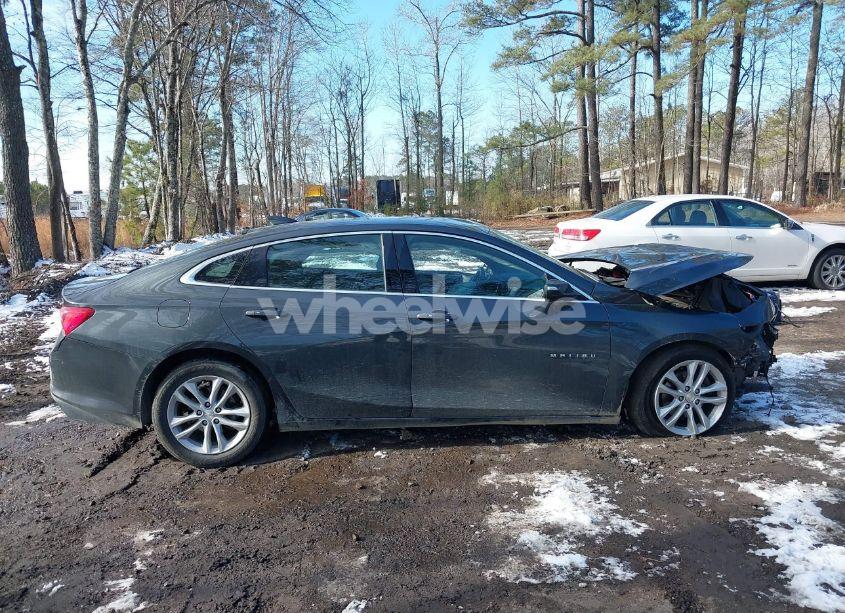 Photo 13 of 2018 Chevrolet Malibu LT (VIN 1G1ZD5ST6JF206222)