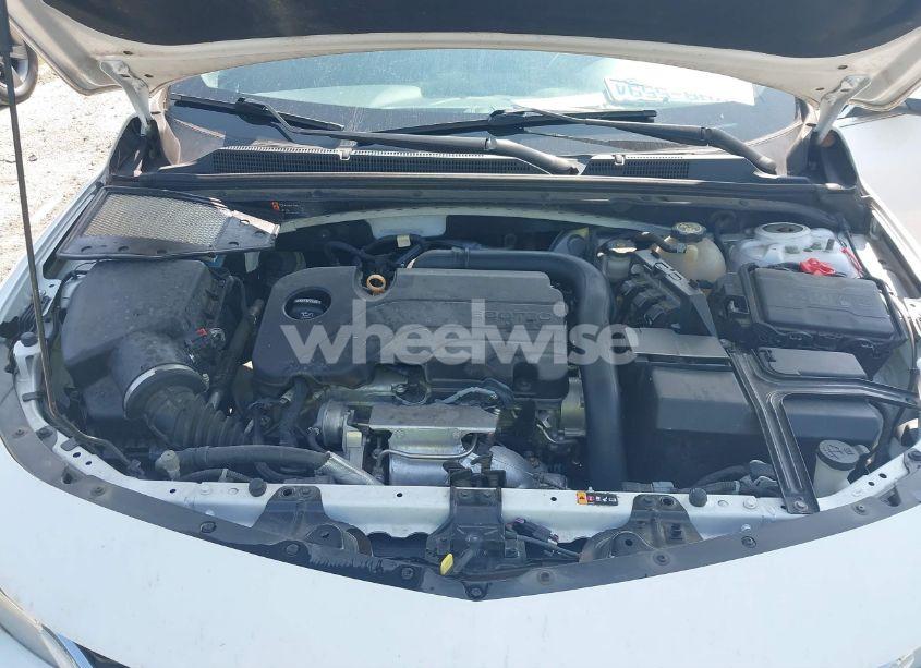 Photo 10 of 2018 Chevrolet Malibu LT (VIN 1G1ZD5ST6JF213073)