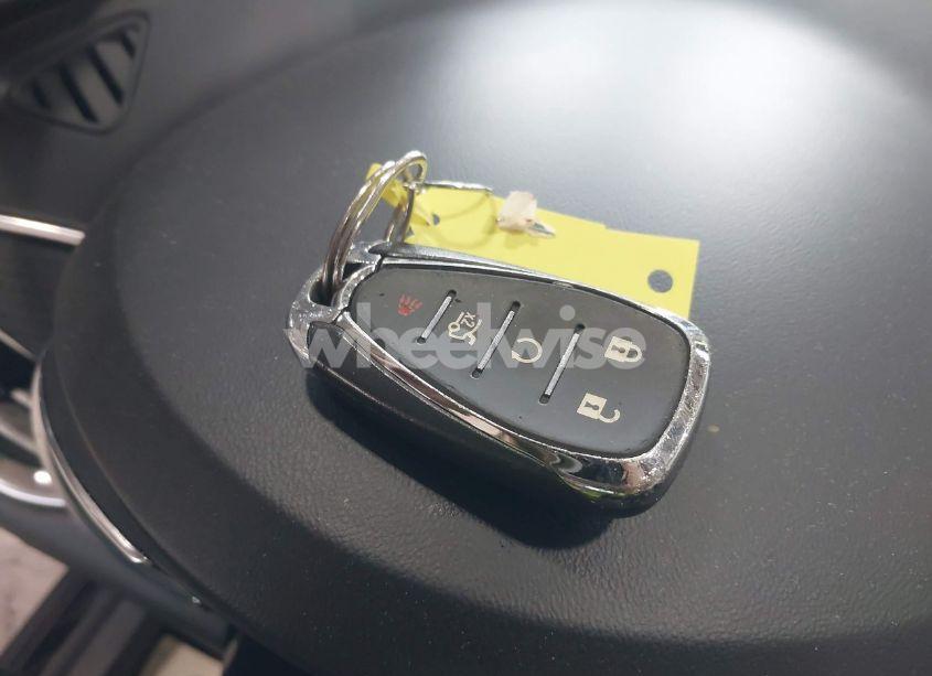 Photo 11 of 2018 Chevrolet Malibu LT (VIN 1G1ZD5ST6JF215485)