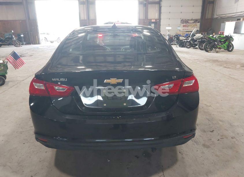 Photo 16 of 2018 Chevrolet Malibu LT (VIN 1G1ZD5ST6JF215485)