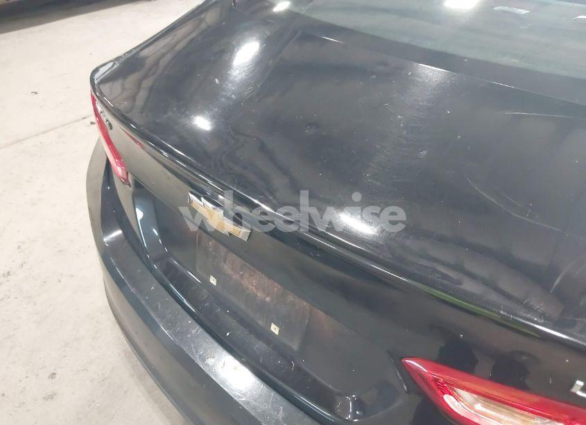 Photo 18 of 2018 Chevrolet Malibu LT (VIN 1G1ZD5ST6JF215485)