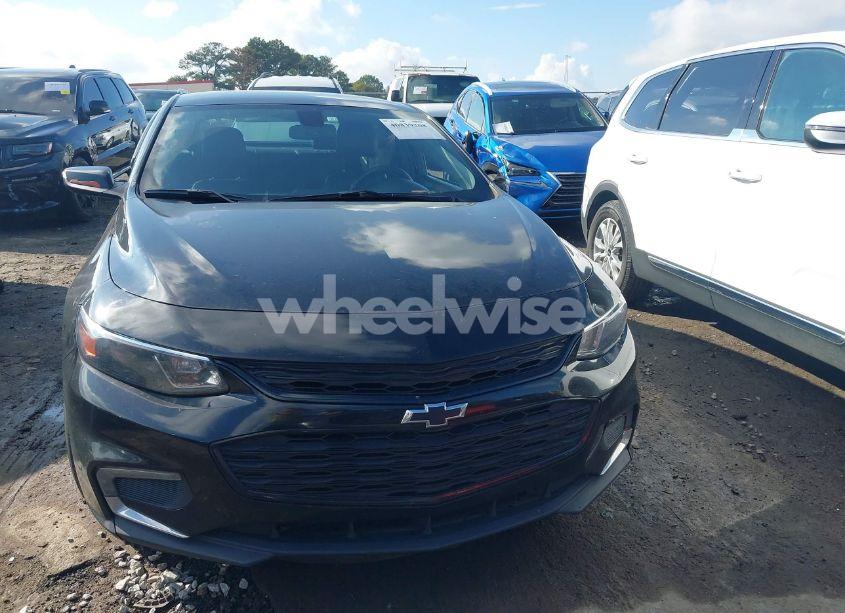 Photo 12 of 2018 Chevrolet Malibu LT (VIN 1G1ZD5ST6JF218774)