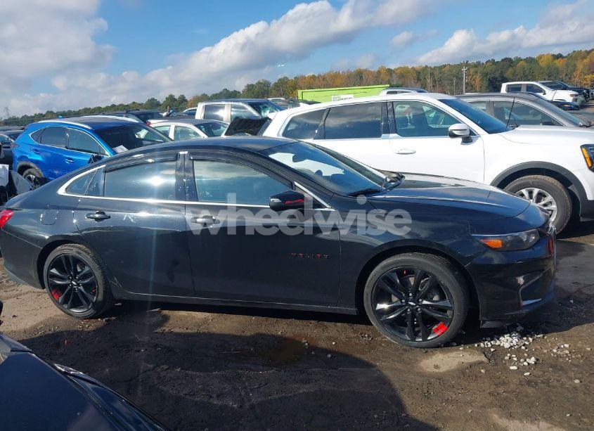 Photo 13 of 2018 Chevrolet Malibu LT (VIN 1G1ZD5ST6JF218774)