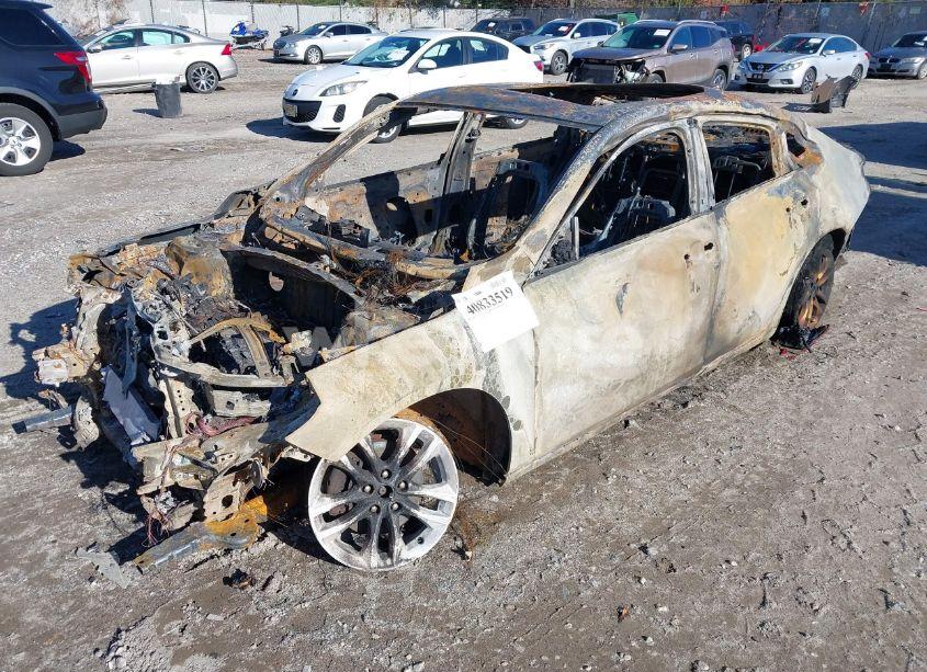 Photo 2 of 2018 Chevrolet Malibu LT (VIN 1G1ZD5ST6JF236482)