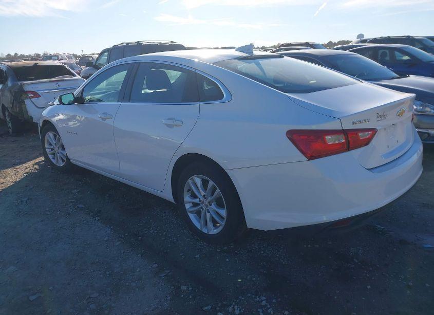 Photo 3 of 2018 Chevrolet Malibu LT (VIN 1G1ZD5ST6JF237714)