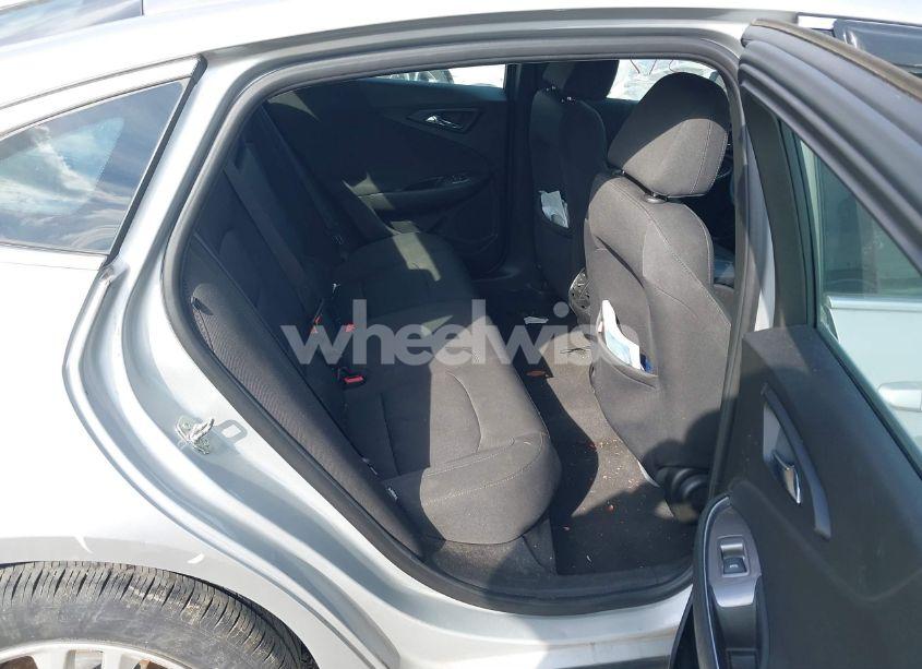 Photo 8 of 2018 Chevrolet Malibu LT (VIN 1G1ZD5ST6JF238068)