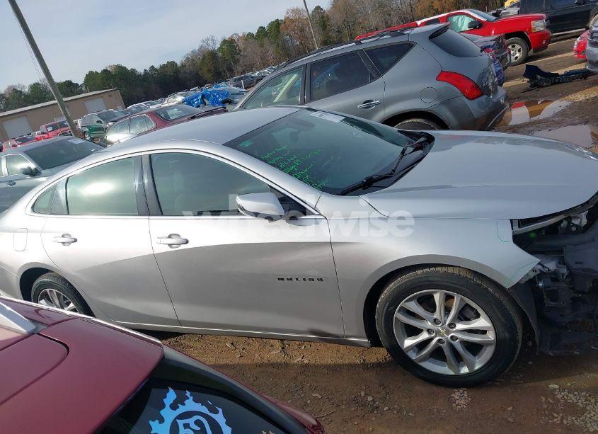 Photo 14 of 2018 Chevrolet Malibu LT (VIN 1G1ZD5ST6JF238085)