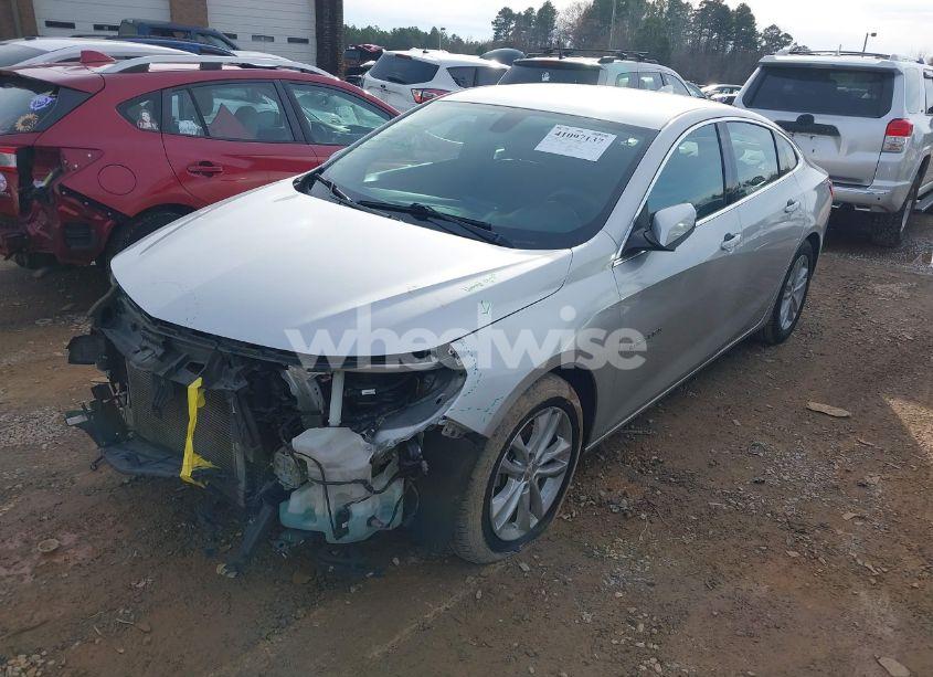 Photo 2 of 2018 Chevrolet Malibu LT (VIN 1G1ZD5ST6JF238085)