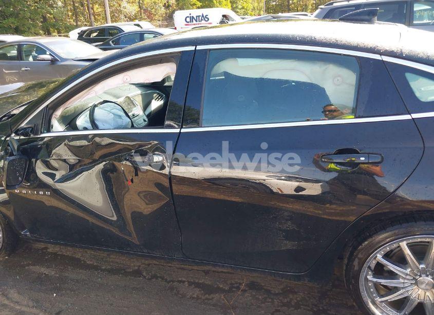 Photo 13 of 2018 Chevrolet Malibu LT (VIN 1G1ZD5ST6JF239544)