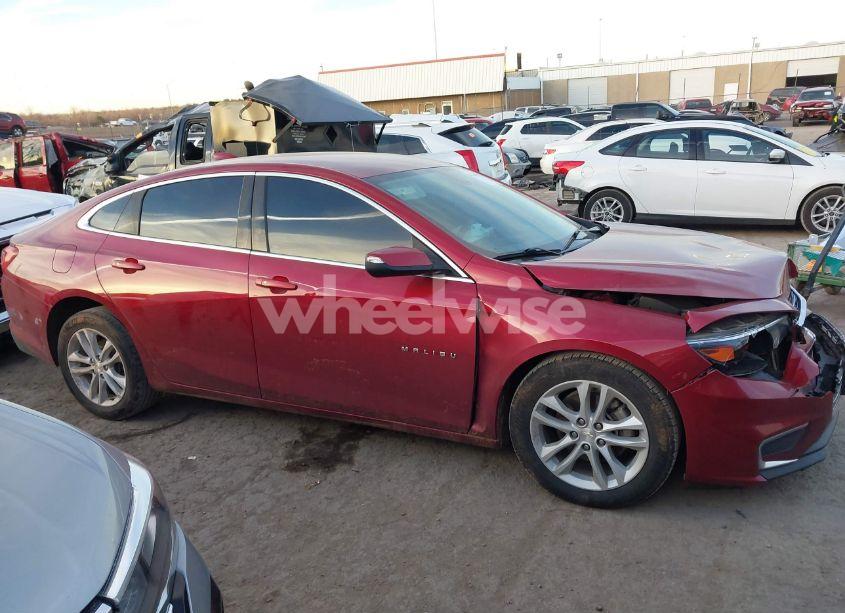 Photo 13 of 2018 Chevrolet Malibu LT (VIN 1G1ZD5ST6JF256666)