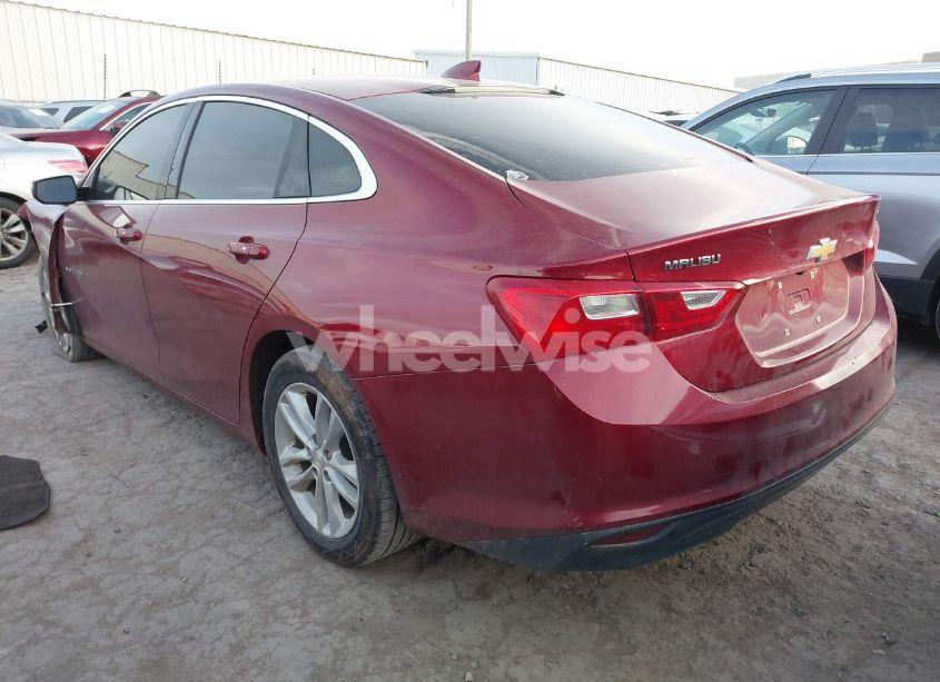 Photo 3 of 2018 Chevrolet Malibu LT (VIN 1G1ZD5ST6JF256666)