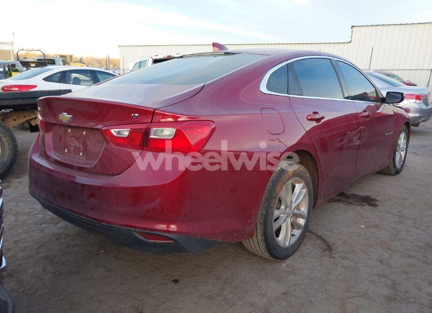 Photo 4 of 2018 Chevrolet Malibu LT (VIN 1G1ZD5ST6JF256666)