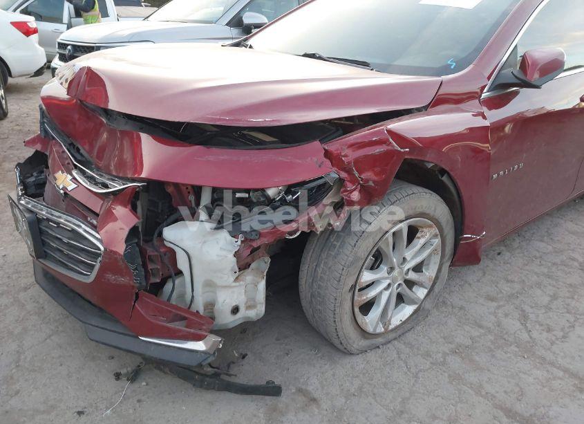 Photo 6 of 2018 Chevrolet Malibu LT (VIN 1G1ZD5ST6JF256666)