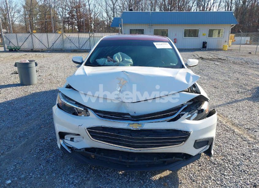 Photo 12 of 2018 Chevrolet Malibu LT (VIN 1G1ZD5ST6JF263360)