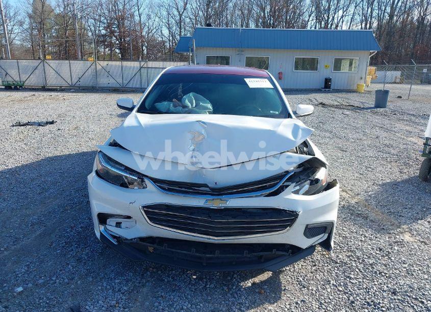 Photo 6 of 2018 Chevrolet Malibu LT (VIN 1G1ZD5ST6JF263360)