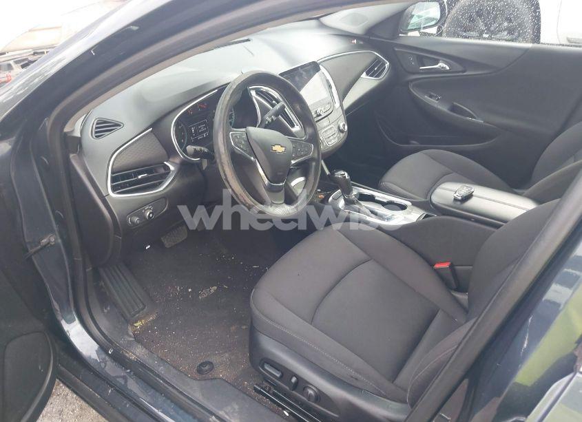 Photo 20 of 2019 Chevrolet Malibu LT (VIN 1G1ZD5ST6KF113086)