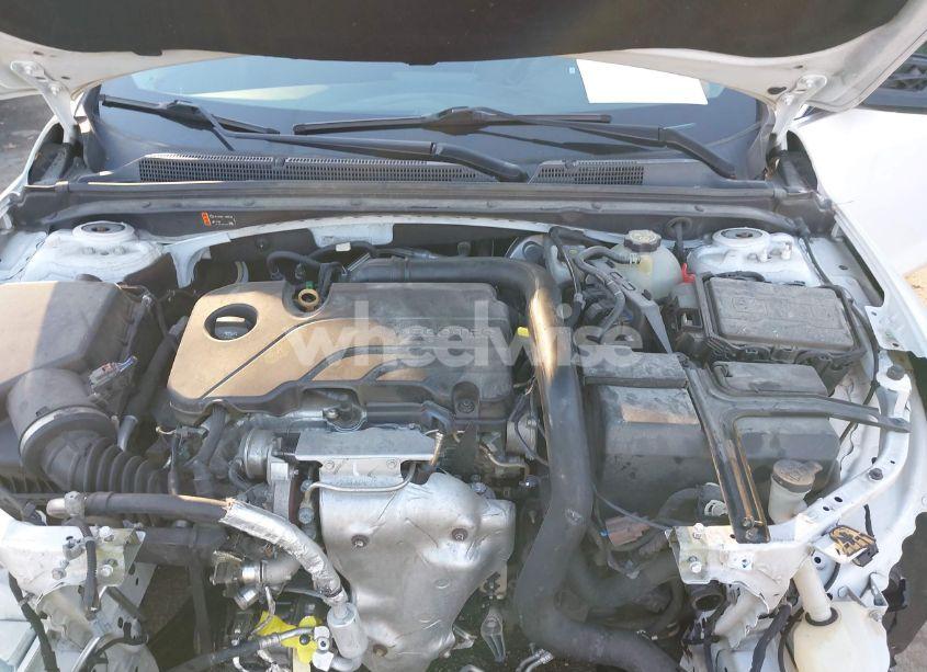 Photo 10 of 2019 Chevrolet Malibu LT (VIN 1G1ZD5ST6KF120314)