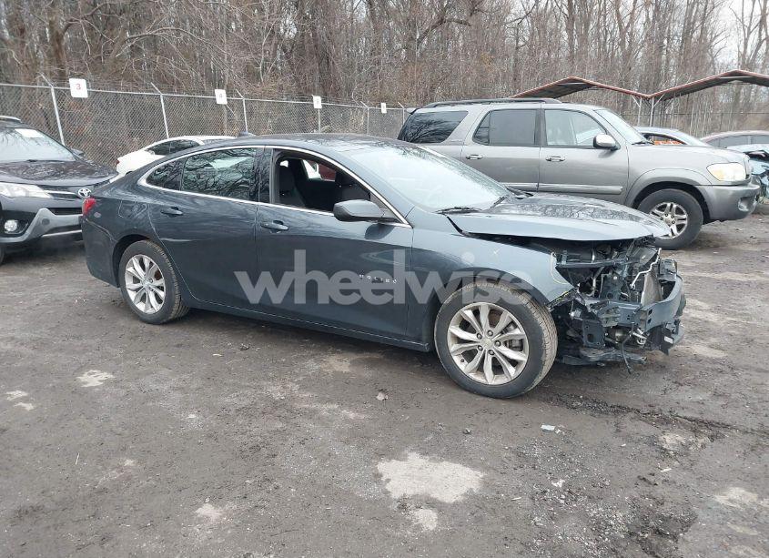 2019 Chevrolet Malibu LT (VIN 1G1ZD5ST6KF120376) main photo