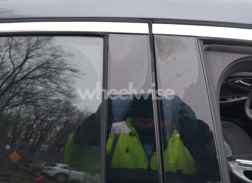 Photo 21 of 2019 Chevrolet Malibu LT (VIN 1G1ZD5ST6KF120376)