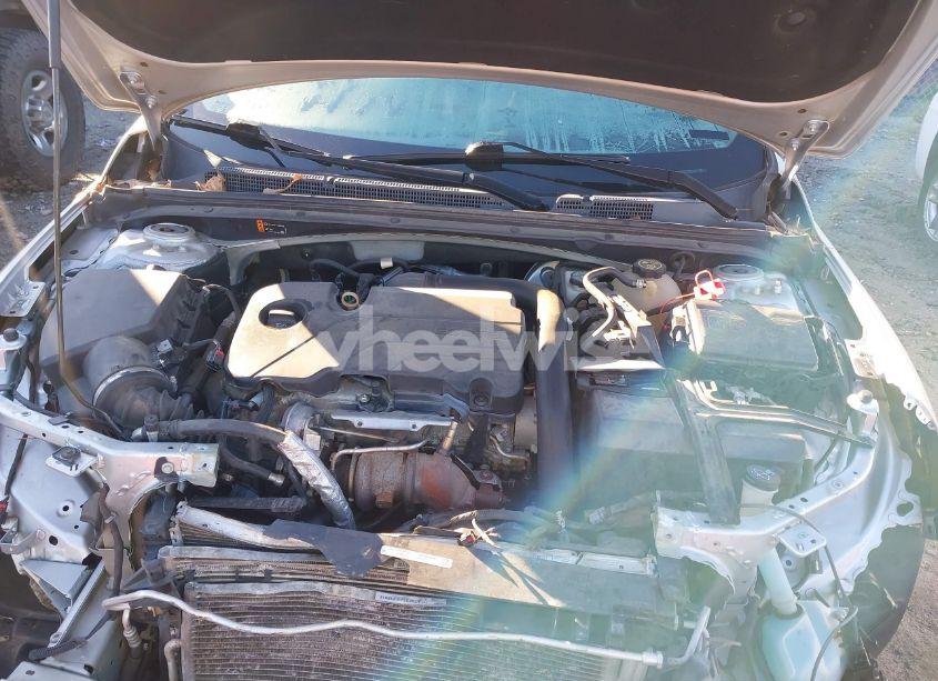 Photo 10 of 2019 Chevrolet Malibu LT (VIN 1G1ZD5ST6KF138814)