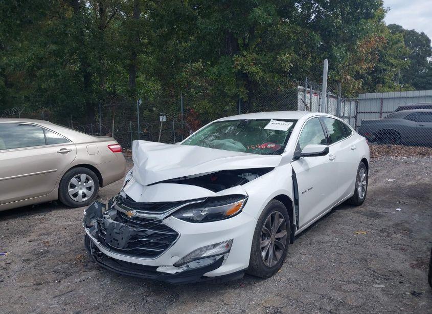 Photo 2 of 2019 Chevrolet Malibu LT (VIN 1G1ZD5ST6KF154866)