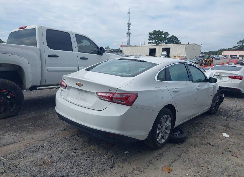 Photo 4 of 2019 Chevrolet Malibu LT (VIN 1G1ZD5ST6KF154866)