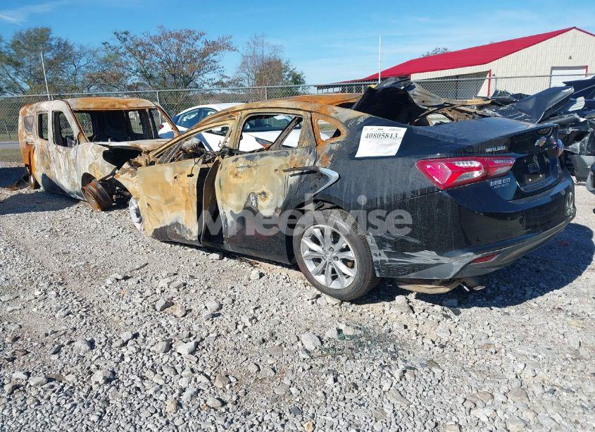 Photo 3 of 2019 Chevrolet Malibu LT (VIN 1G1ZD5ST6KF165494)
