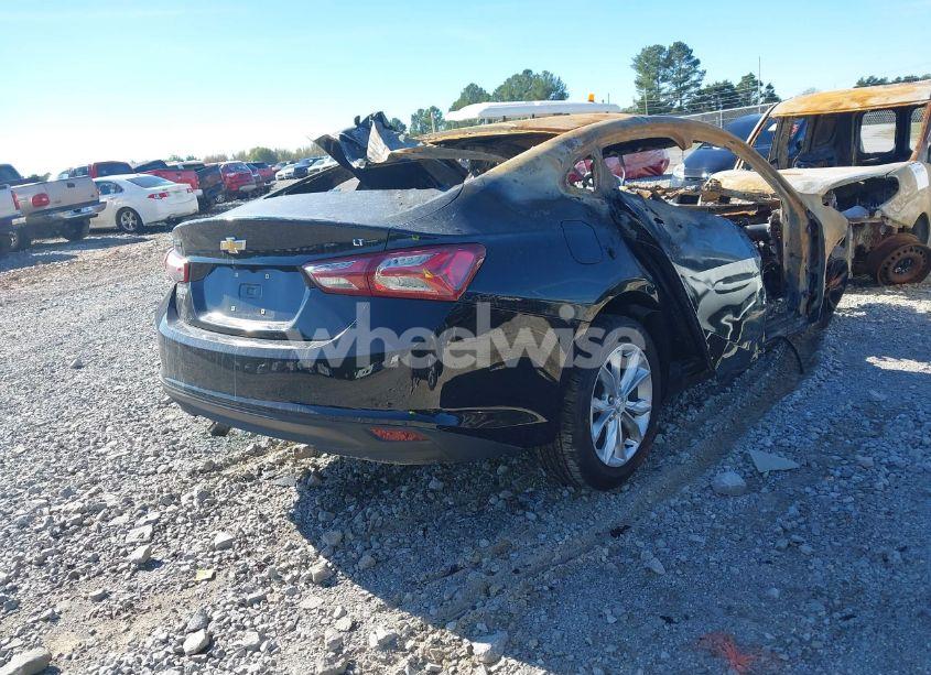 Photo 4 of 2019 Chevrolet Malibu LT (VIN 1G1ZD5ST6KF165494)