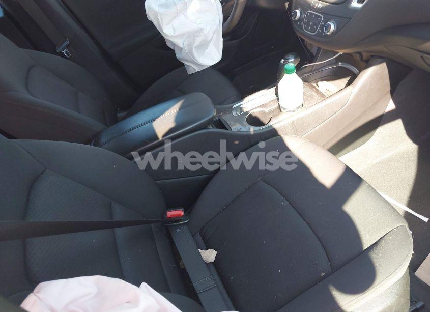 Photo 5 of 2020 Chevrolet Malibu FWD LT (VIN 1G1ZD5ST6LF002975)