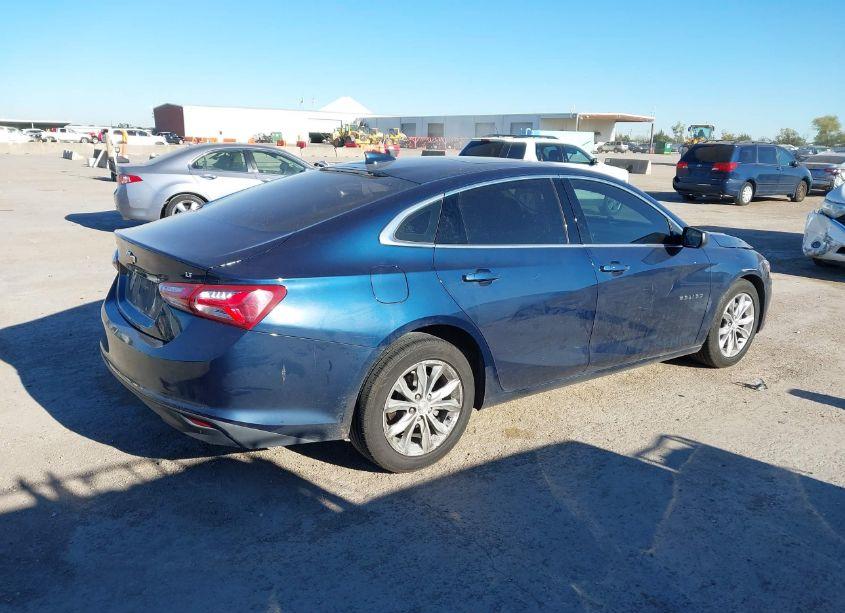 Photo 4 of 2020 Chevrolet Malibu FWD LT (VIN 1G1ZD5ST6LF003799)