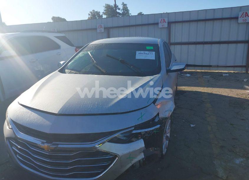 Photo 6 of 2020 Chevrolet Malibu FWD LT (VIN 1G1ZD5ST6LF007321)