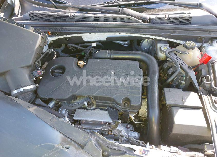 Photo 10 of 2020 Chevrolet Malibu FWD LT (VIN 1G1ZD5ST6LF026466)