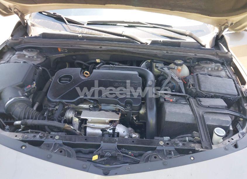 Photo 10 of 2020 Chevrolet Malibu FWD LT (VIN 1G1ZD5ST6LF027553)