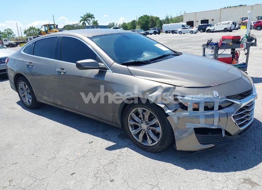 Photo 6 of 2020 Chevrolet Malibu FWD LT (VIN 1G1ZD5ST6LF027553)