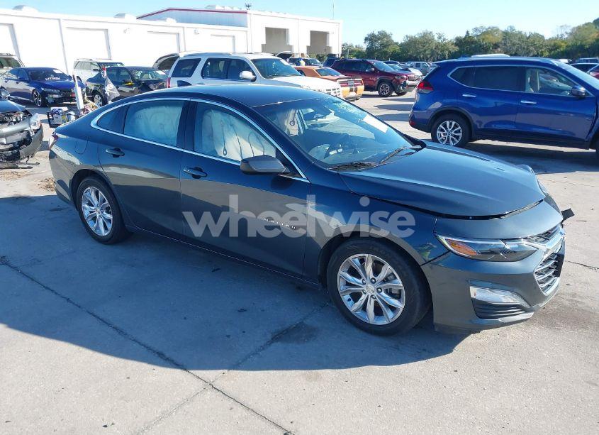 2020 Chevrolet Malibu FWD LT (VIN 1G1ZD5ST6LF057104) main photo