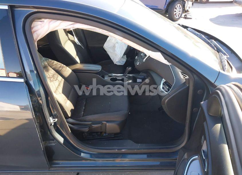 Photo 5 of 2020 Chevrolet Malibu FWD LT (VIN 1G1ZD5ST6LF057104)