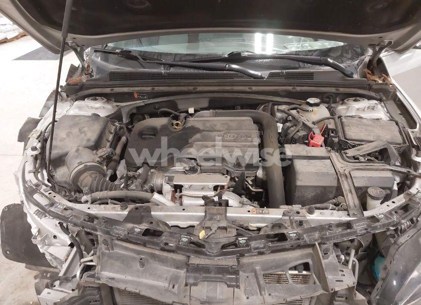 Photo 10 of 2020 Chevrolet Malibu FWD LT (VIN 1G1ZD5ST6LF068359)