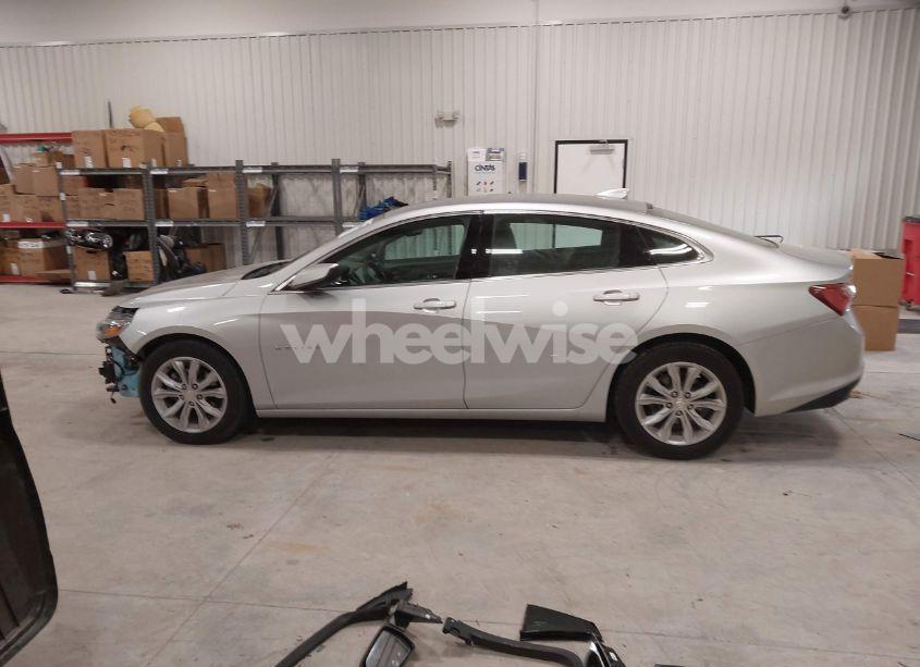 Photo 15 of 2020 Chevrolet Malibu FWD LT (VIN 1G1ZD5ST6LF068359)