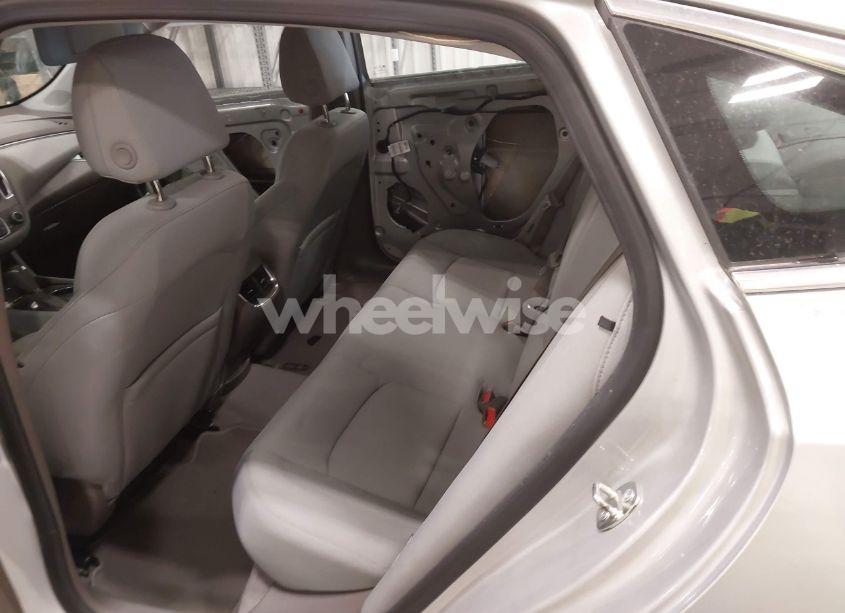 Photo 8 of 2020 Chevrolet Malibu FWD LT (VIN 1G1ZD5ST6LF068359)