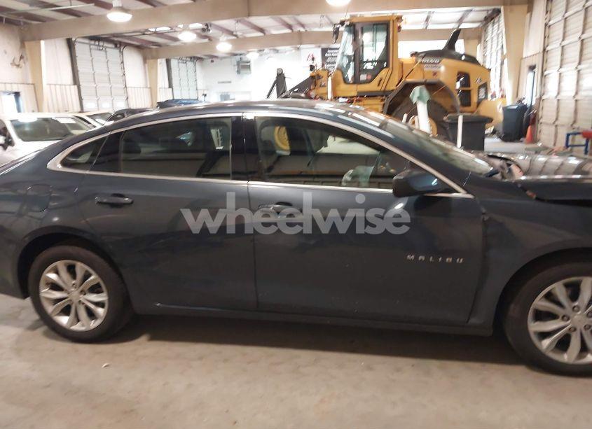 Photo 13 of 2020 Chevrolet Malibu FWD LT (VIN 1G1ZD5ST6LF070855)