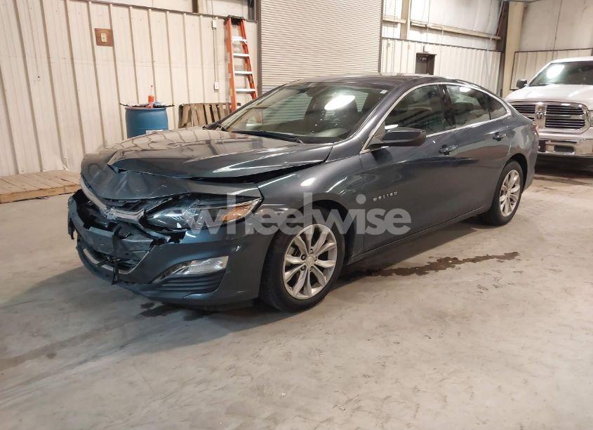 Photo 2 of 2020 Chevrolet Malibu FWD LT (VIN 1G1ZD5ST6LF070855)